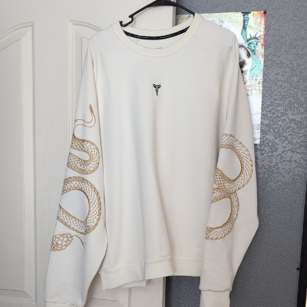 Nike Cream Crewneck Sweatshirt with Gold Snake Sleeve Graphics